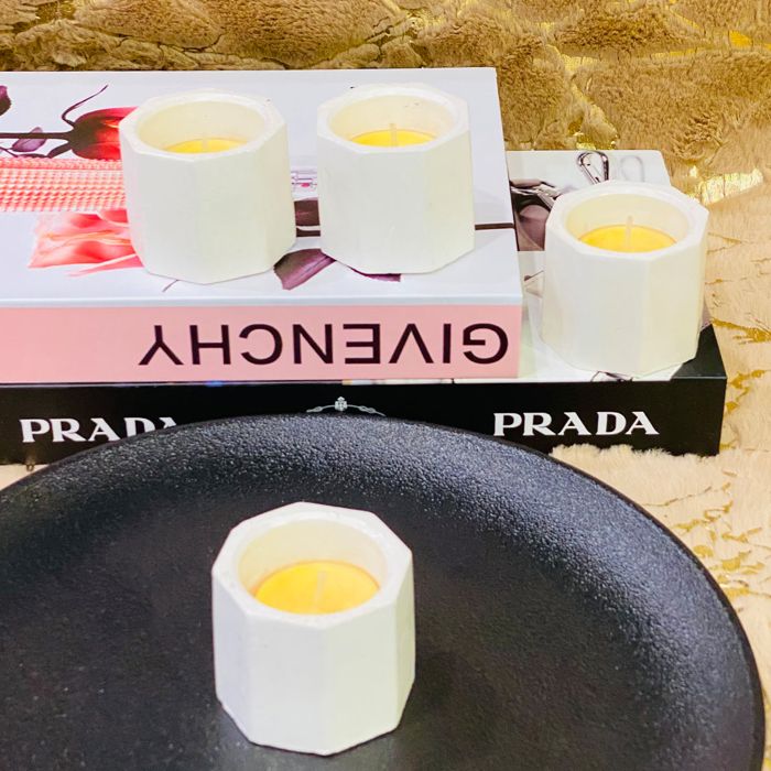Mini candle holder with candle
