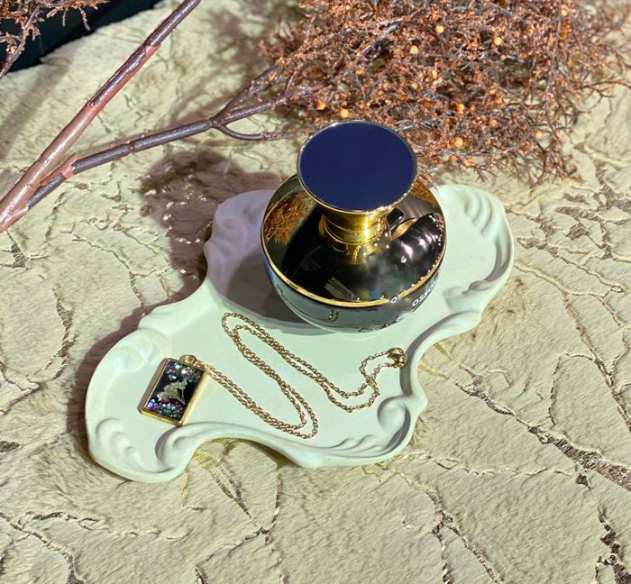 European style multipurpose concrete tray