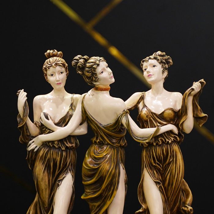 Stylish Women Statue