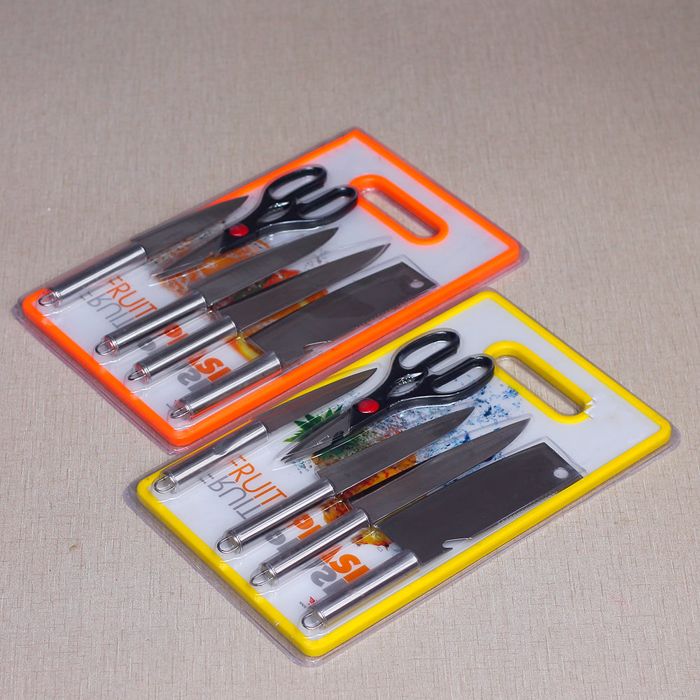 Knife Set of 6 Pcs With Cutting Board