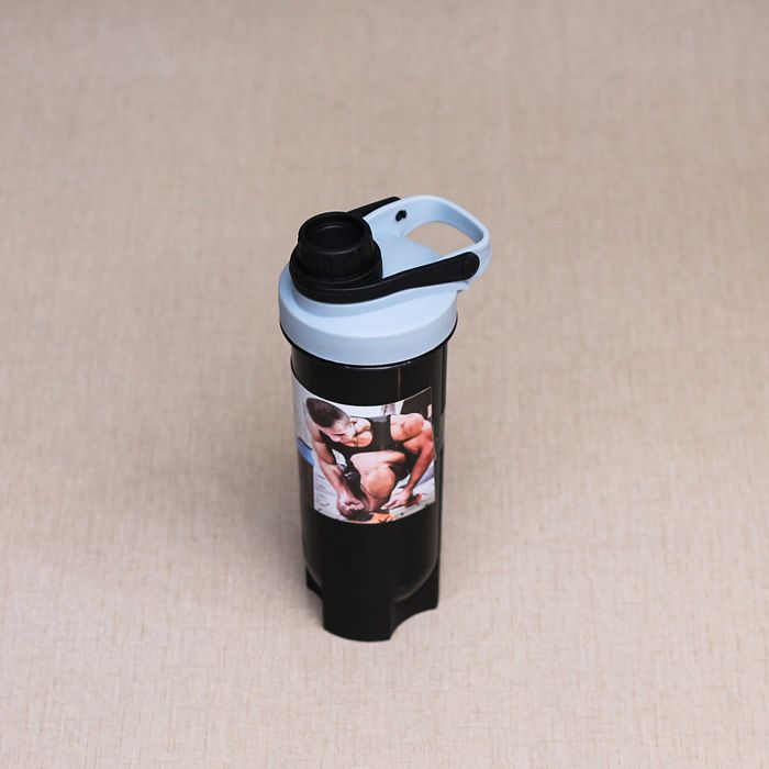 Sports shaker bottle